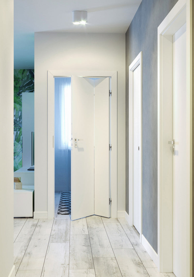 Drzwi łamane czy przesuwne - które warto wybrać?